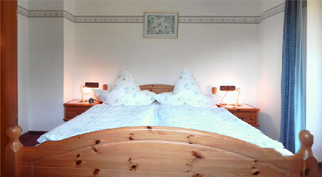 Berchtesgaden Ferienwohnungen Haus Frechen  Schlafzimmer4